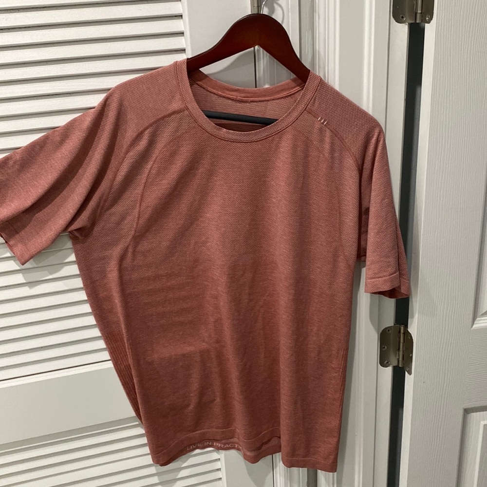 🔥🔥EUC Mens Lululemon T-shirt